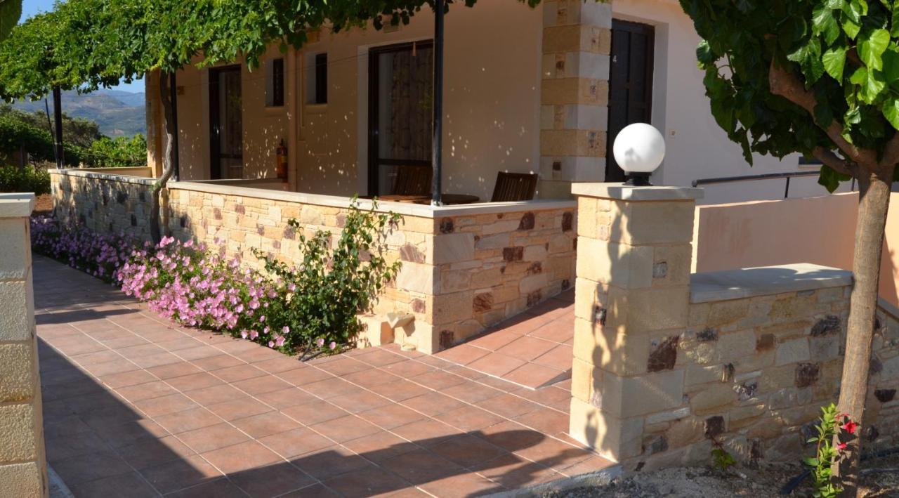 Romantica Apartments Фаласарна Экстерьер фото