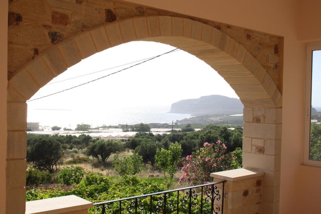 Romantica Apartments Фаласарна Номер фото