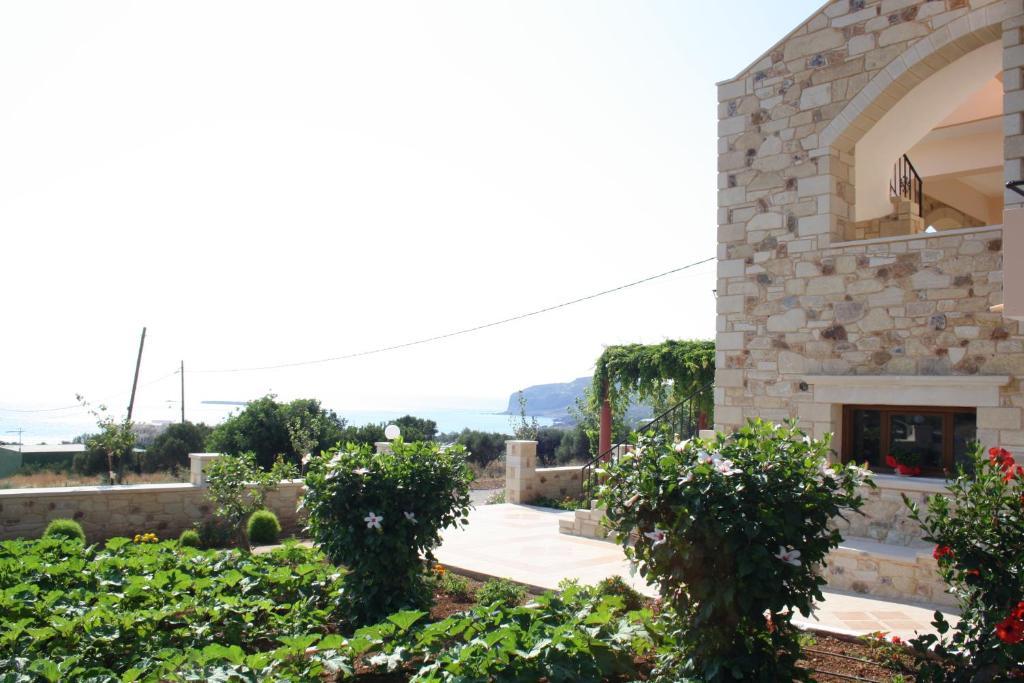 Romantica Apartments Фаласарна Экстерьер фото