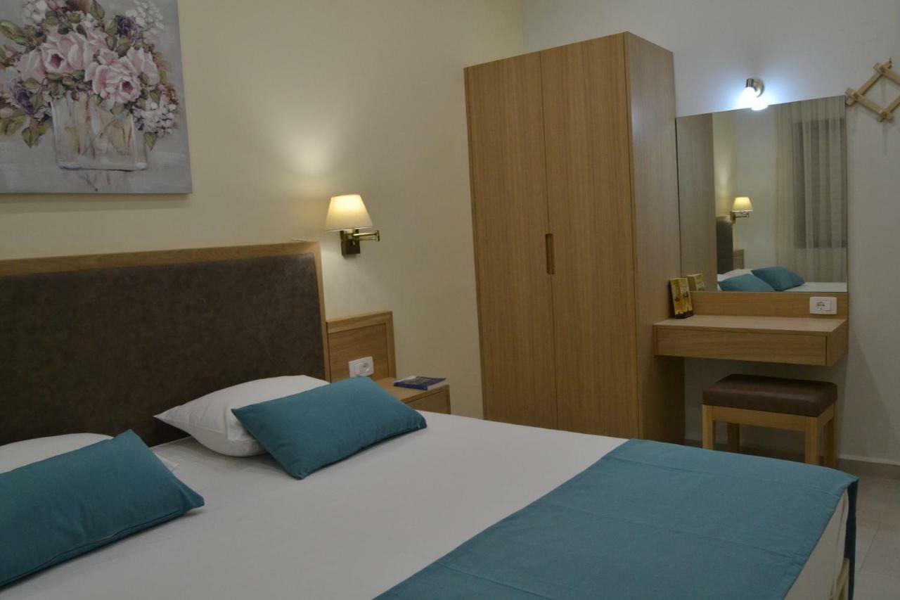 Romantica Apartments Фаласарна Экстерьер фото